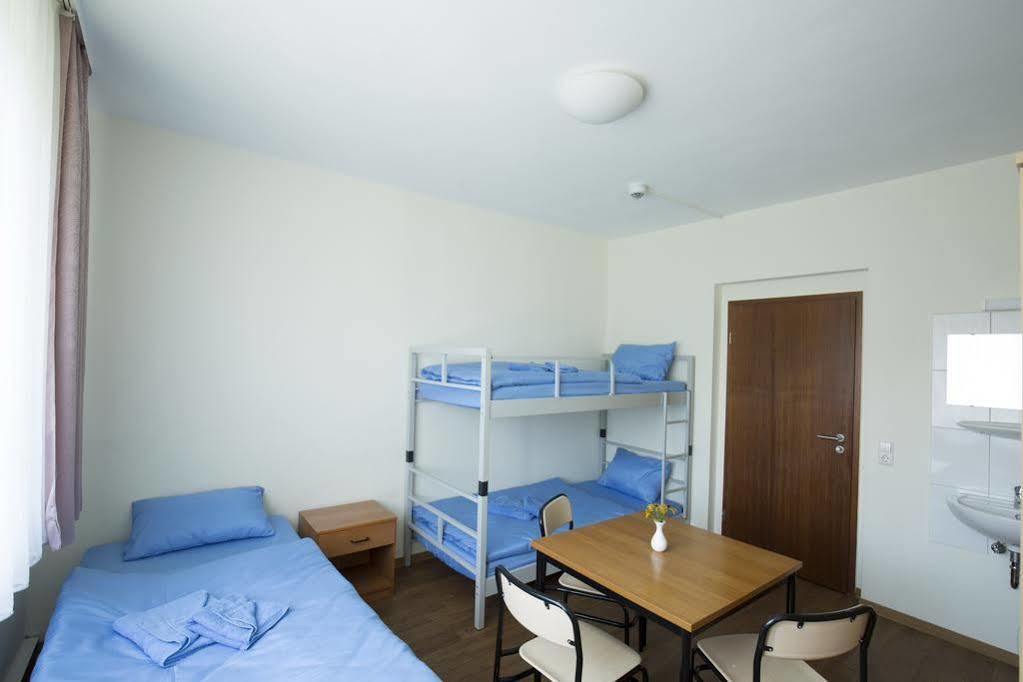 Big Reisehotel Wolfen Buitenkant foto